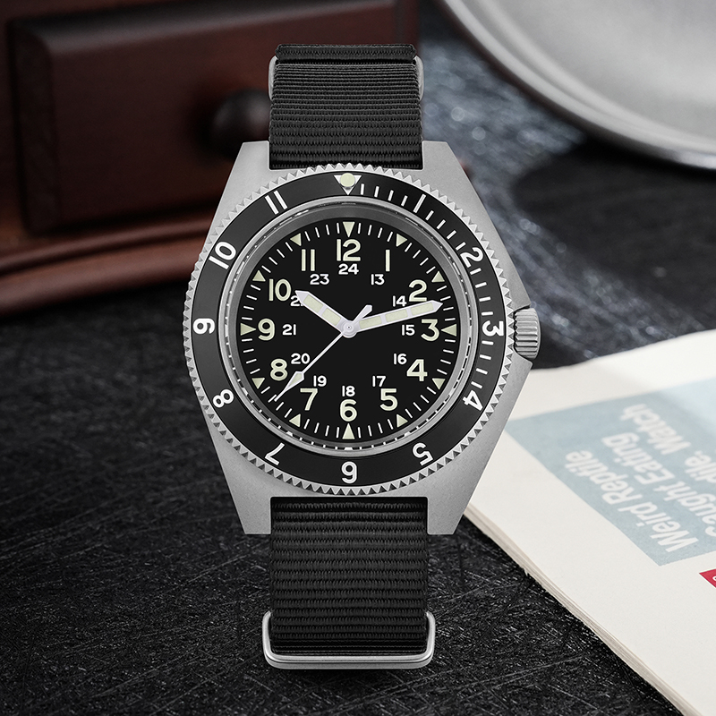 Watchdives WD1972 ساعة كوارتز  - مراجعة Men'S Fashion Jewelry وسعره